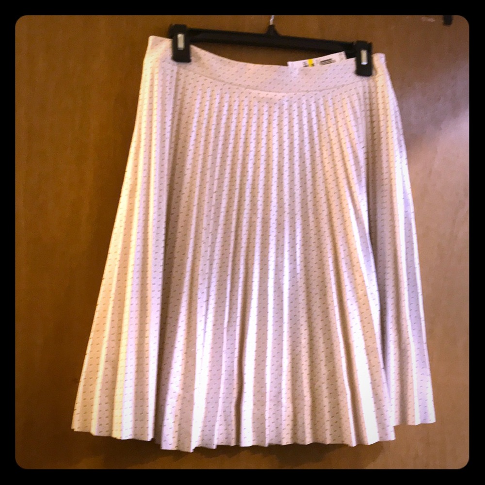 White faux leather pleated skirt